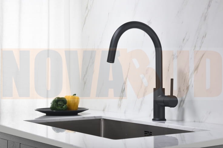 Plaza-czarny mat_6.jpg